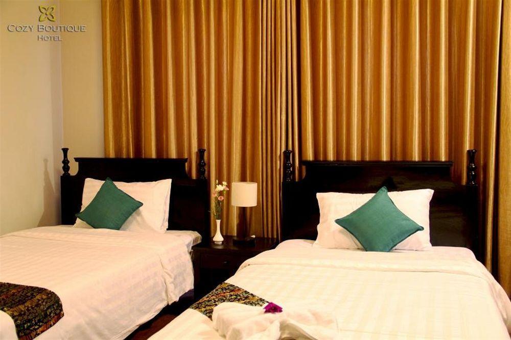 Cozy Boutique Hotel Phnom-Penh Buitenkant foto