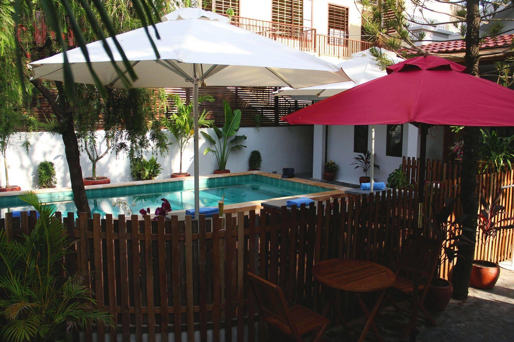 Cozy Boutique Hotel Phnom-Penh Buitenkant foto